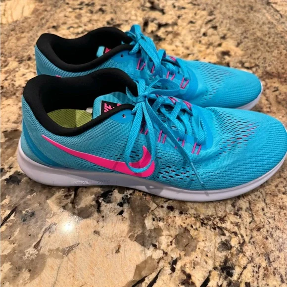 Nike girls teal and hot pink tennis shoes, size 9 - Picture 2 of 6